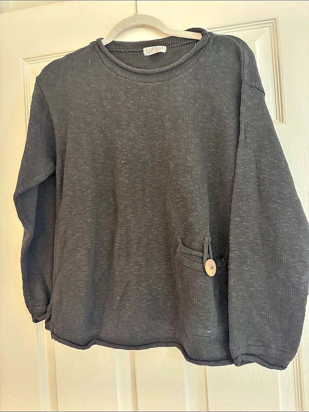 Avalin Women's Black Crew Neck Sweater